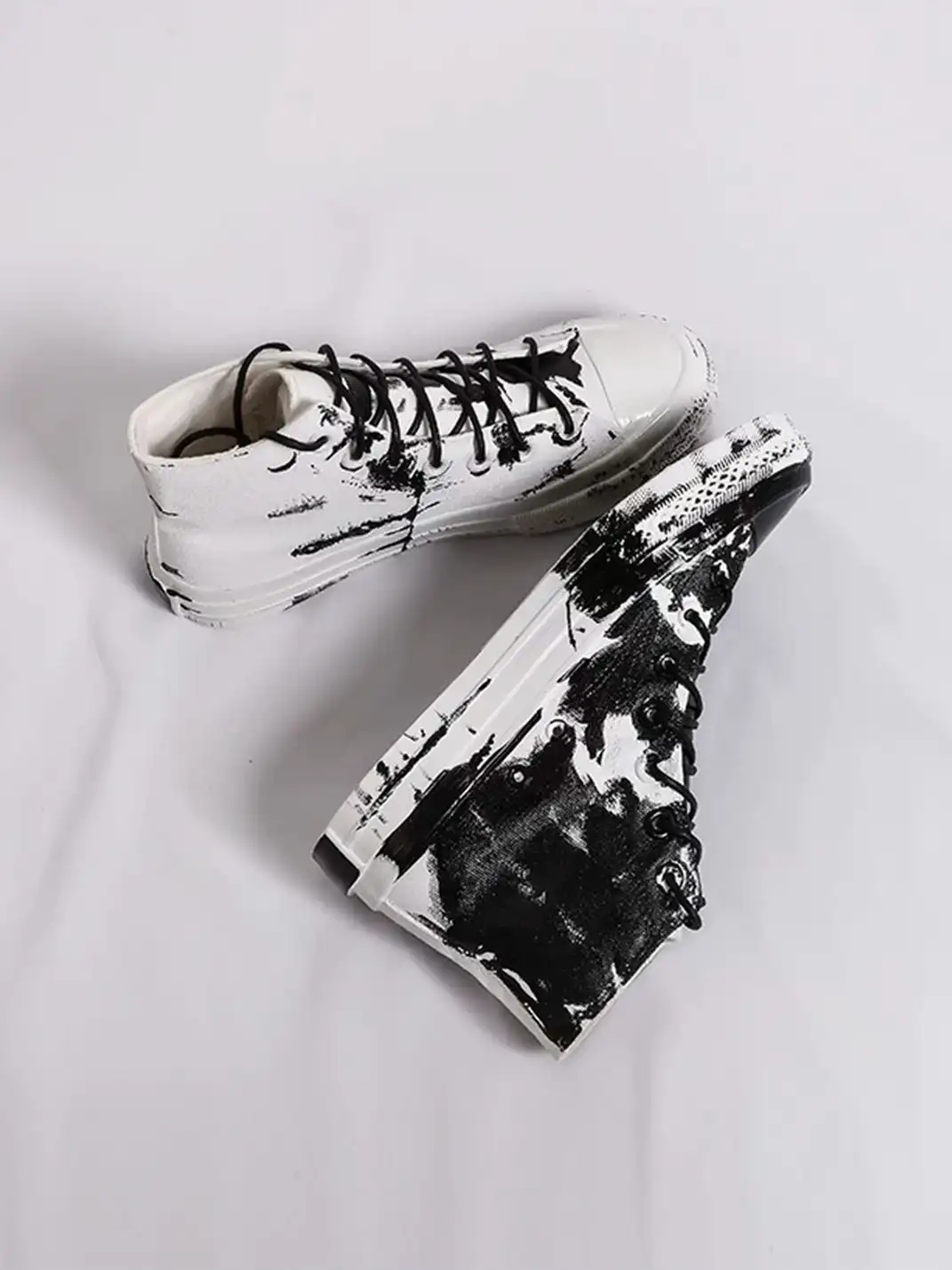 DAYMARE | Asymmetric Graffiti High-Top Canvas Shoes