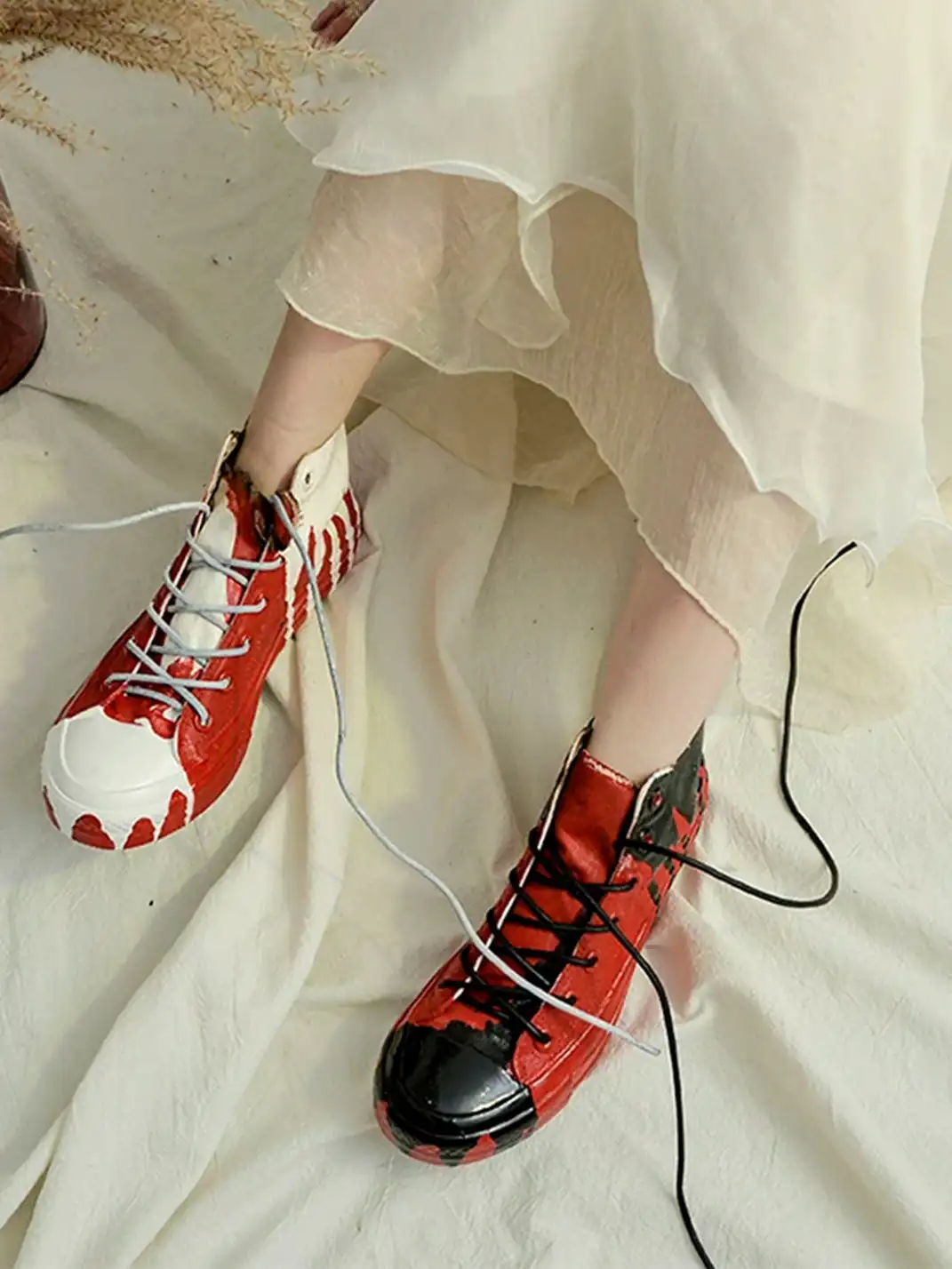DAYMARE | Mismatched-design High-top Canvas Sneakers