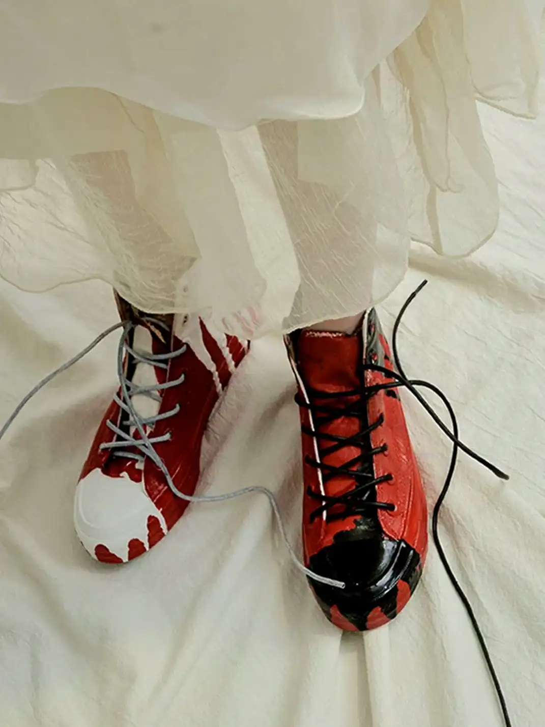 DAYMARE | Mismatched-design High-top Canvas Sneakers