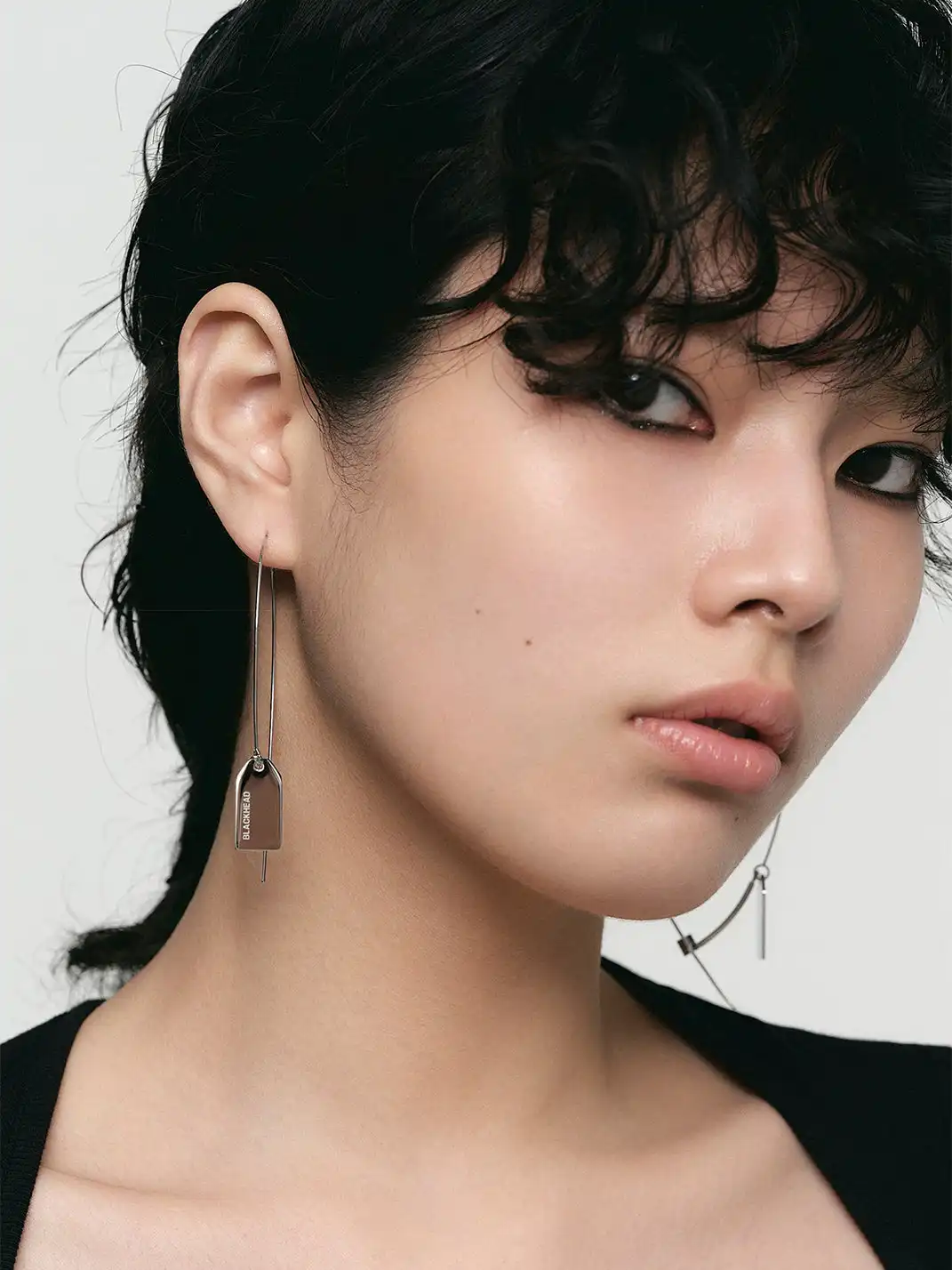 BLACKHEAD | Tag Earrings