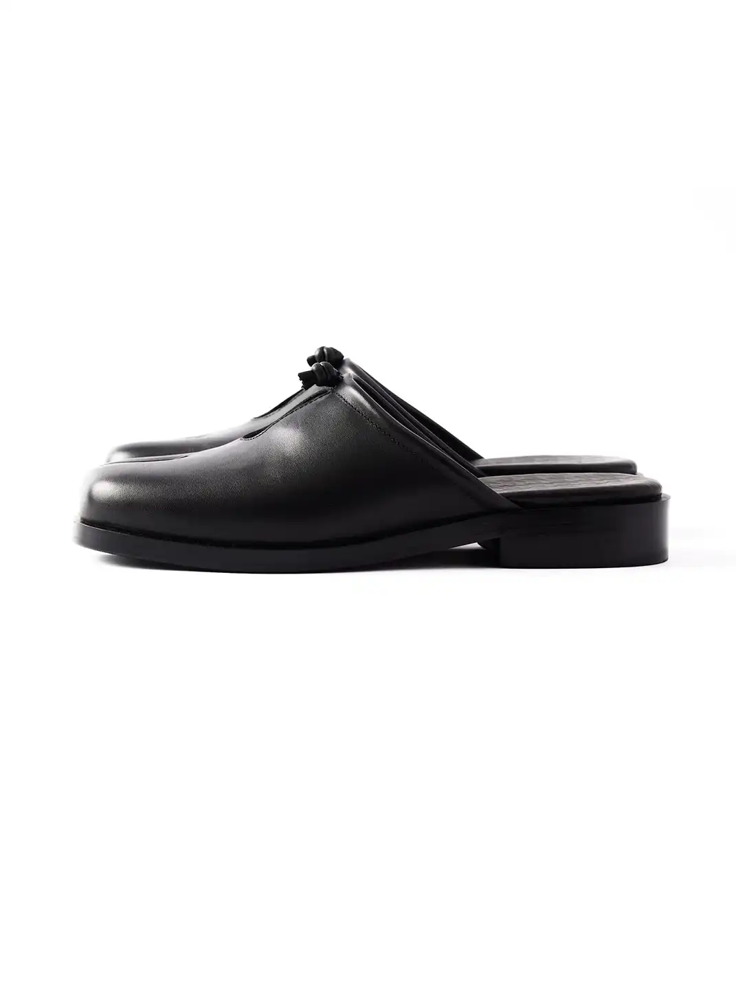 6CRAYON | Split Toe Full Cow Leather Hollow Out Mules-Black