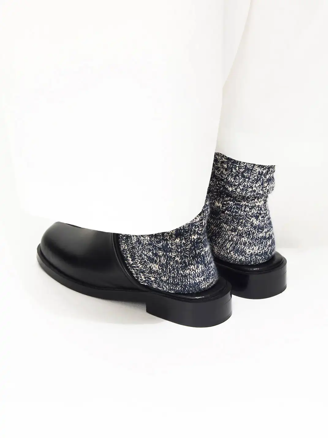 6CRAYON | Split Toe Full Cow Leather Hollow Out Mules-Black