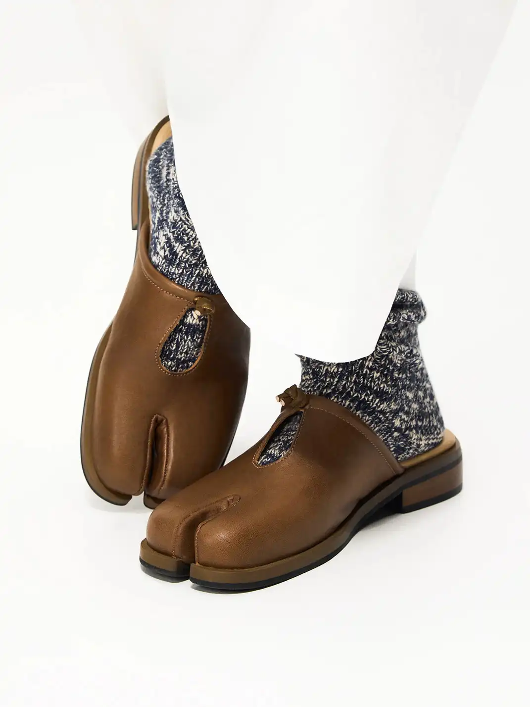 6CRAYON | Split Toe Full Cow Leather Hollow Out Mules-Brown