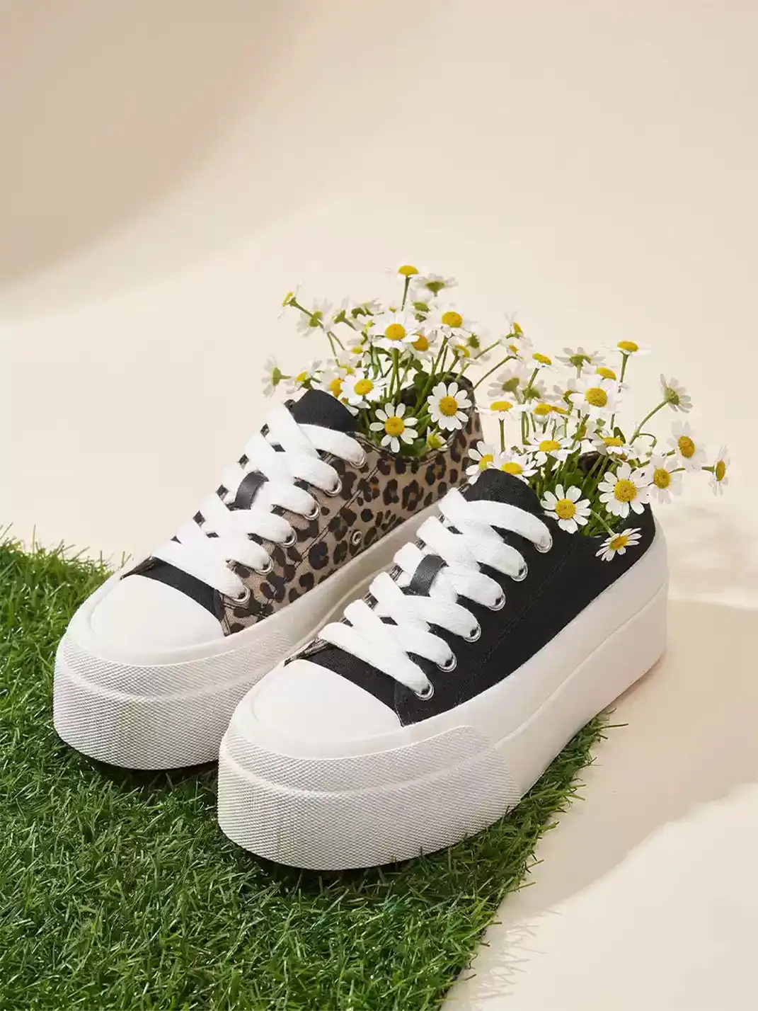 LeStream | Low-Top Color Block Leopard Print Canvas Shoes