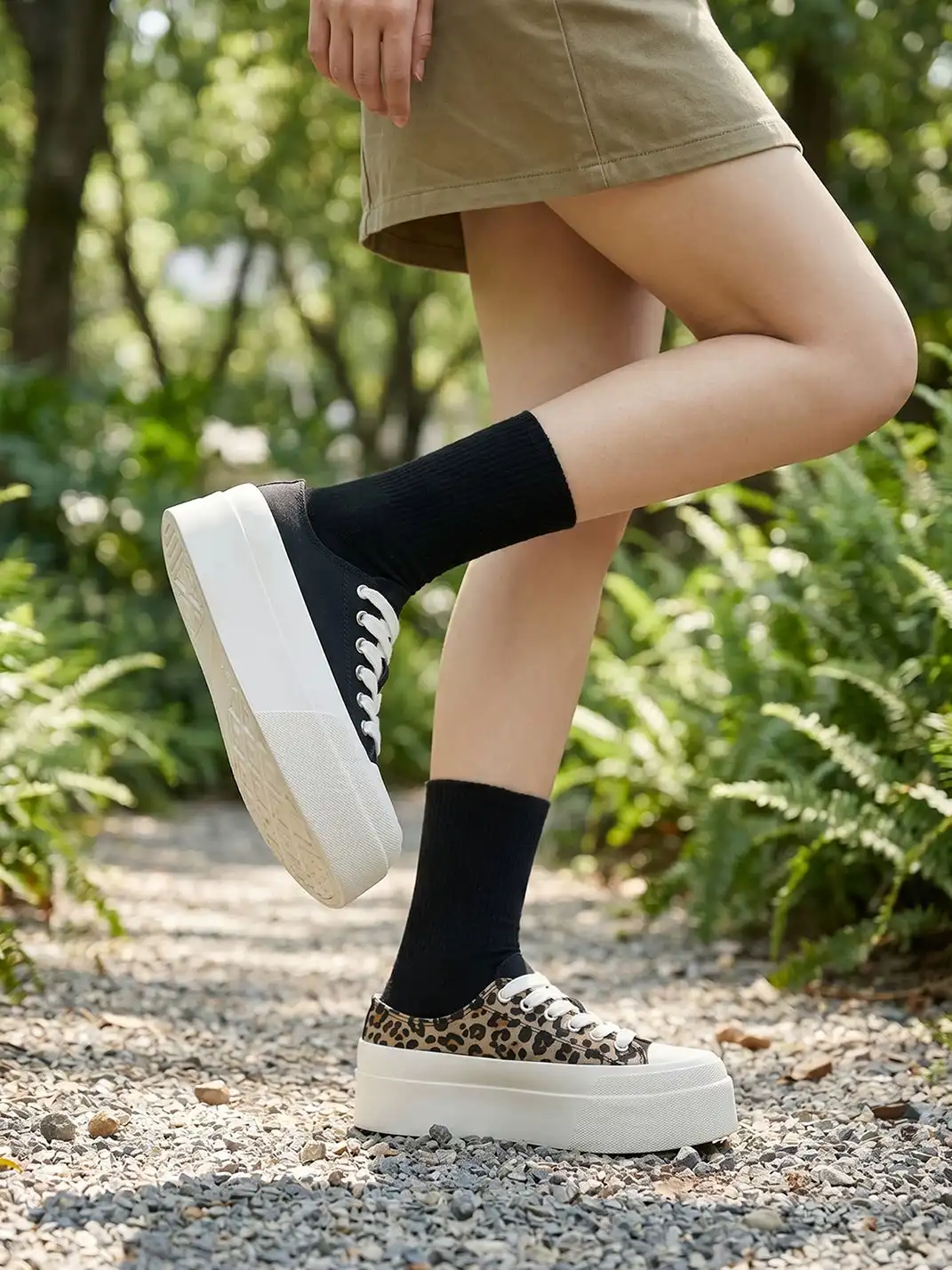 LeStream | Low-Top Color Block Leopard Print Canvas Shoes