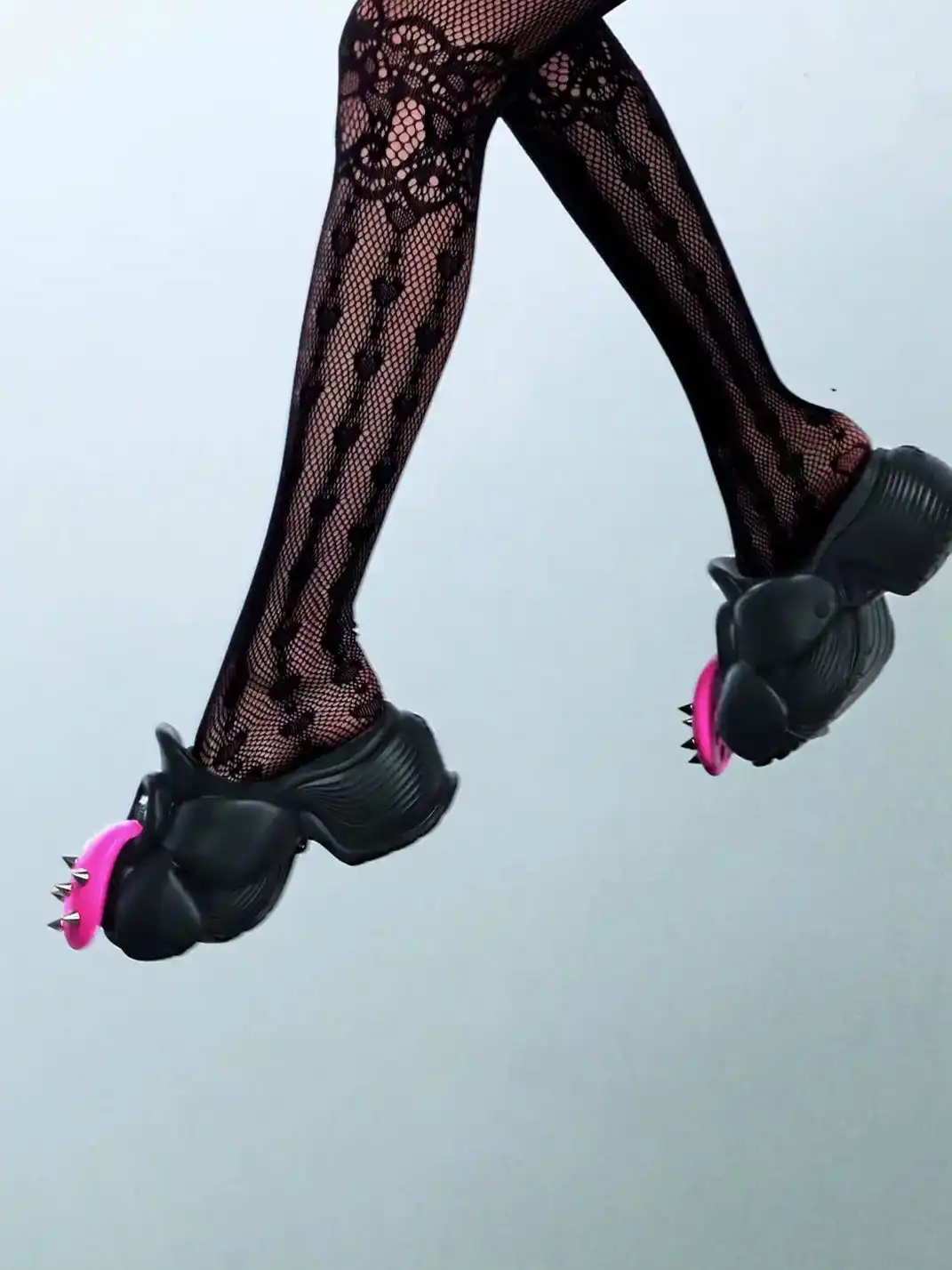DAPHNELAB | Tongue Flower Platform Sports Slippers