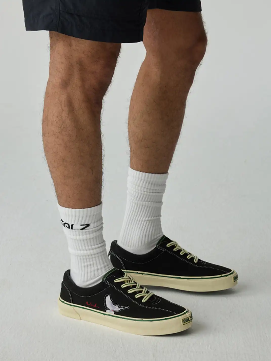 EQLZ | Peace And Love Embroidered Skate Shoes