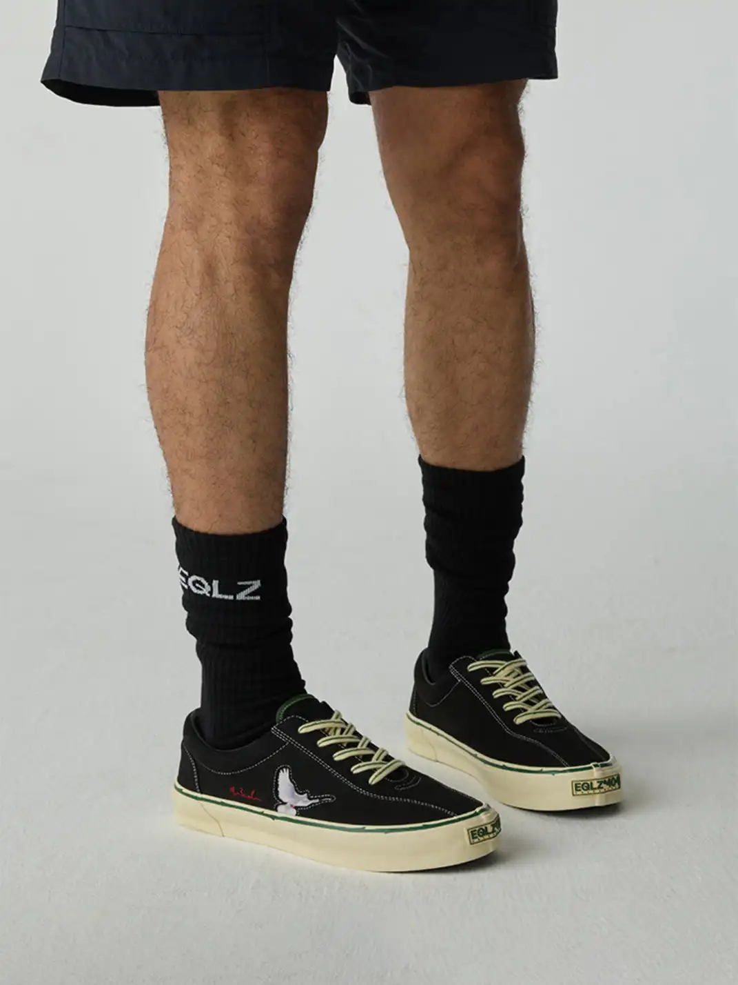 EQLZ | Peace And Love Embroidered Skate Shoes