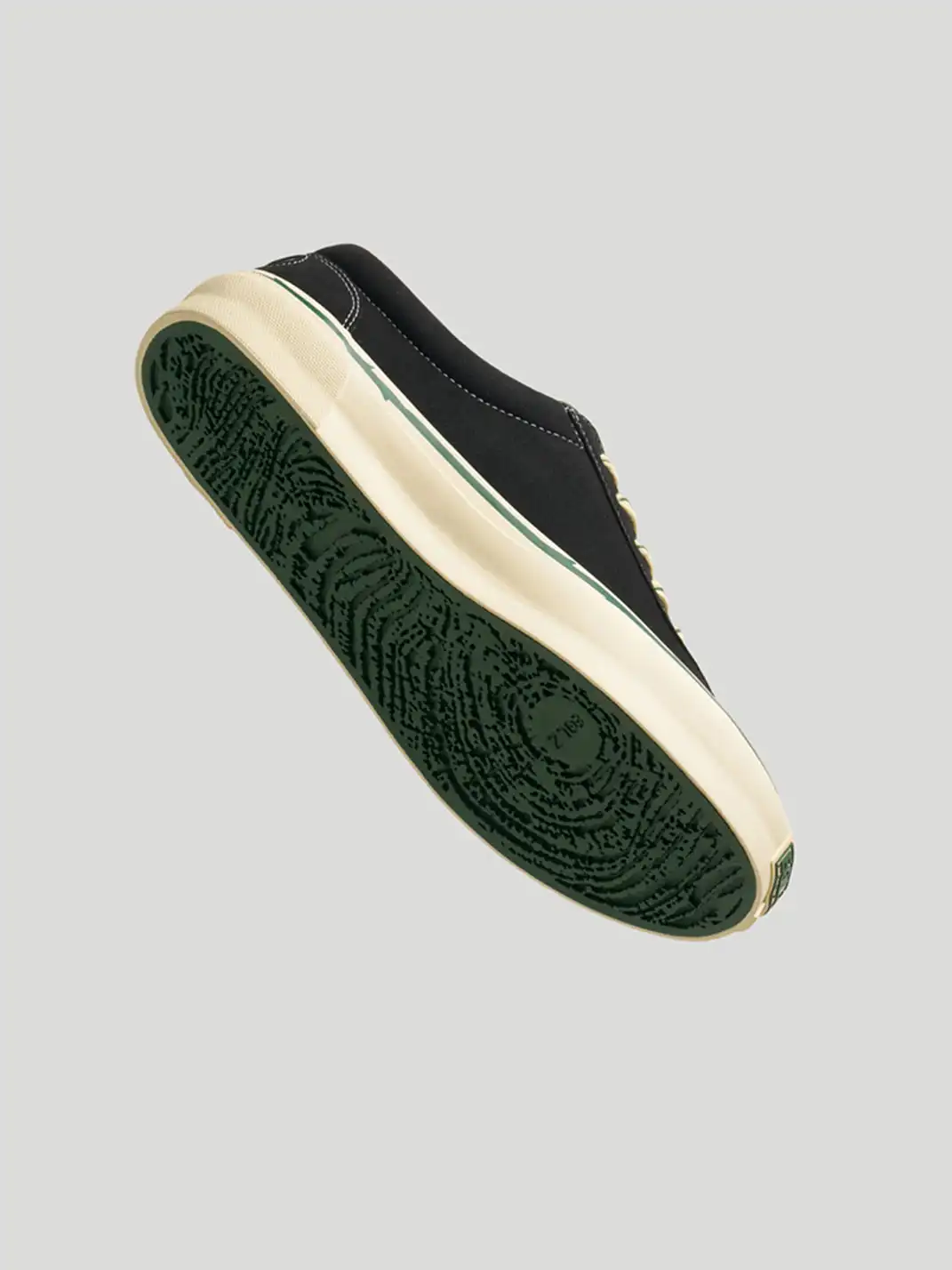 EQLZ | Peace And Love Embroidered Skate Shoes