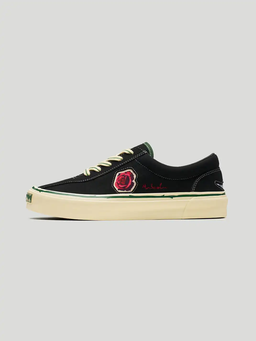 EQLZ | Peace And Love Embroidered Skate Shoes