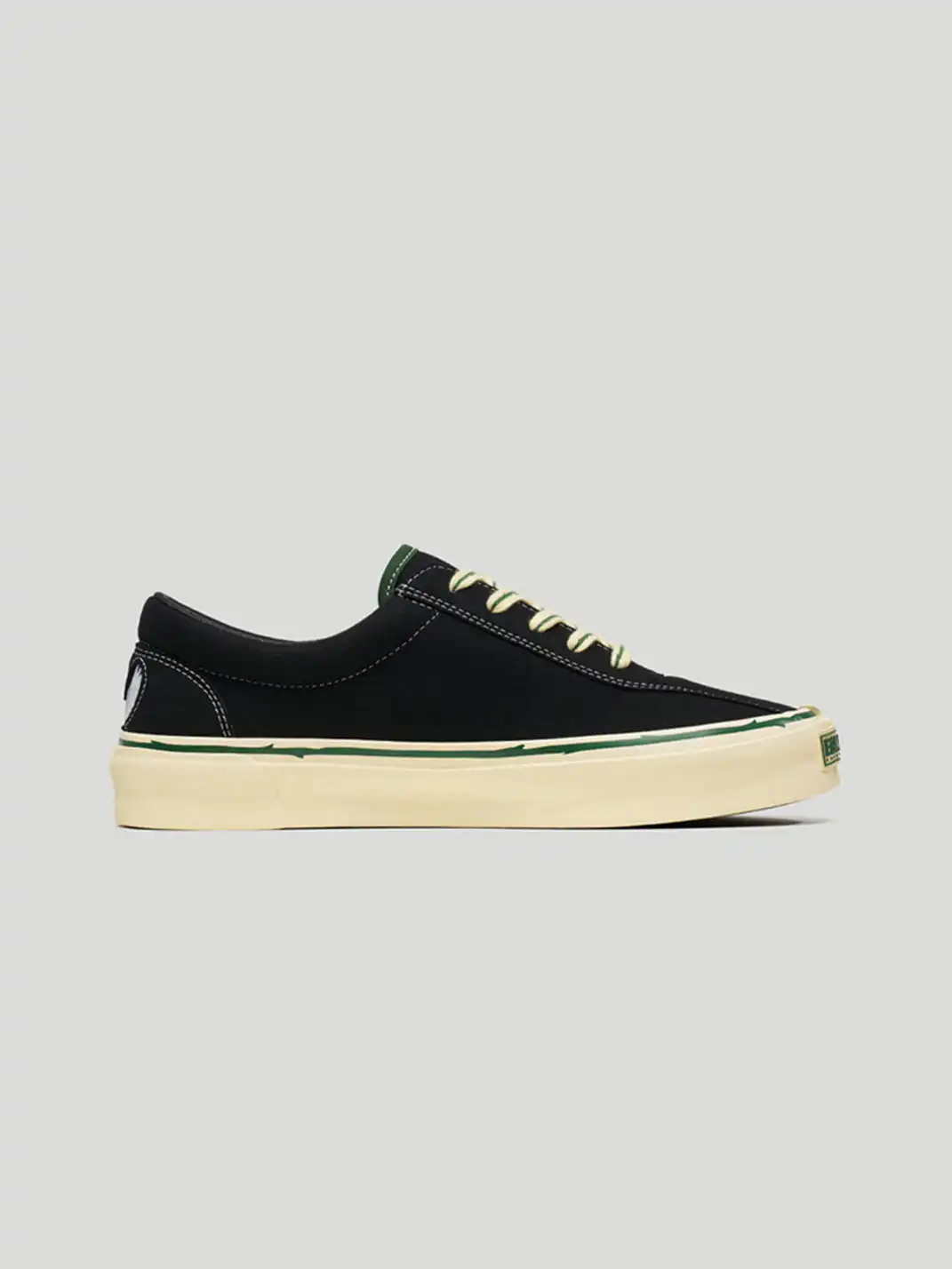 EQLZ | Peace And Love Embroidered Skate Shoes