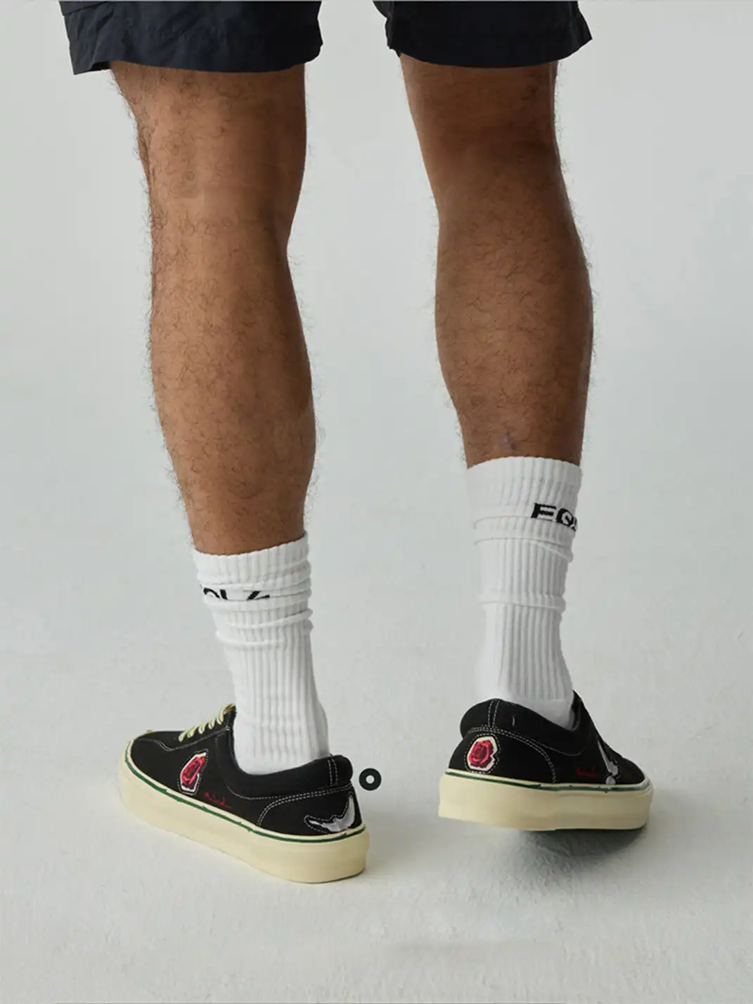 EQLZ | Peace And Love Embroidered Skate Shoes