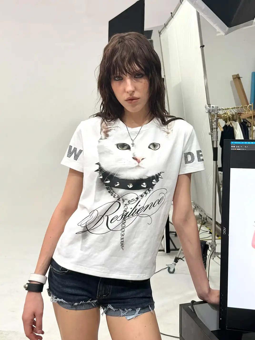 DETW | Cat Print Rhinestone Sleeve T-Shirt