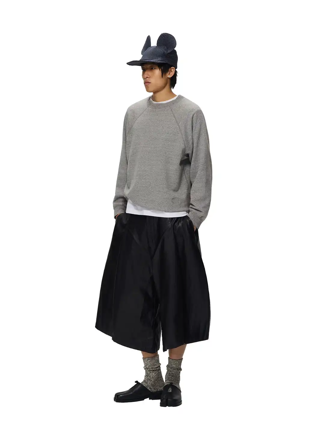 6CRAYON | Elastic Waist Spliced 3D Pleated PU Capri Shorts