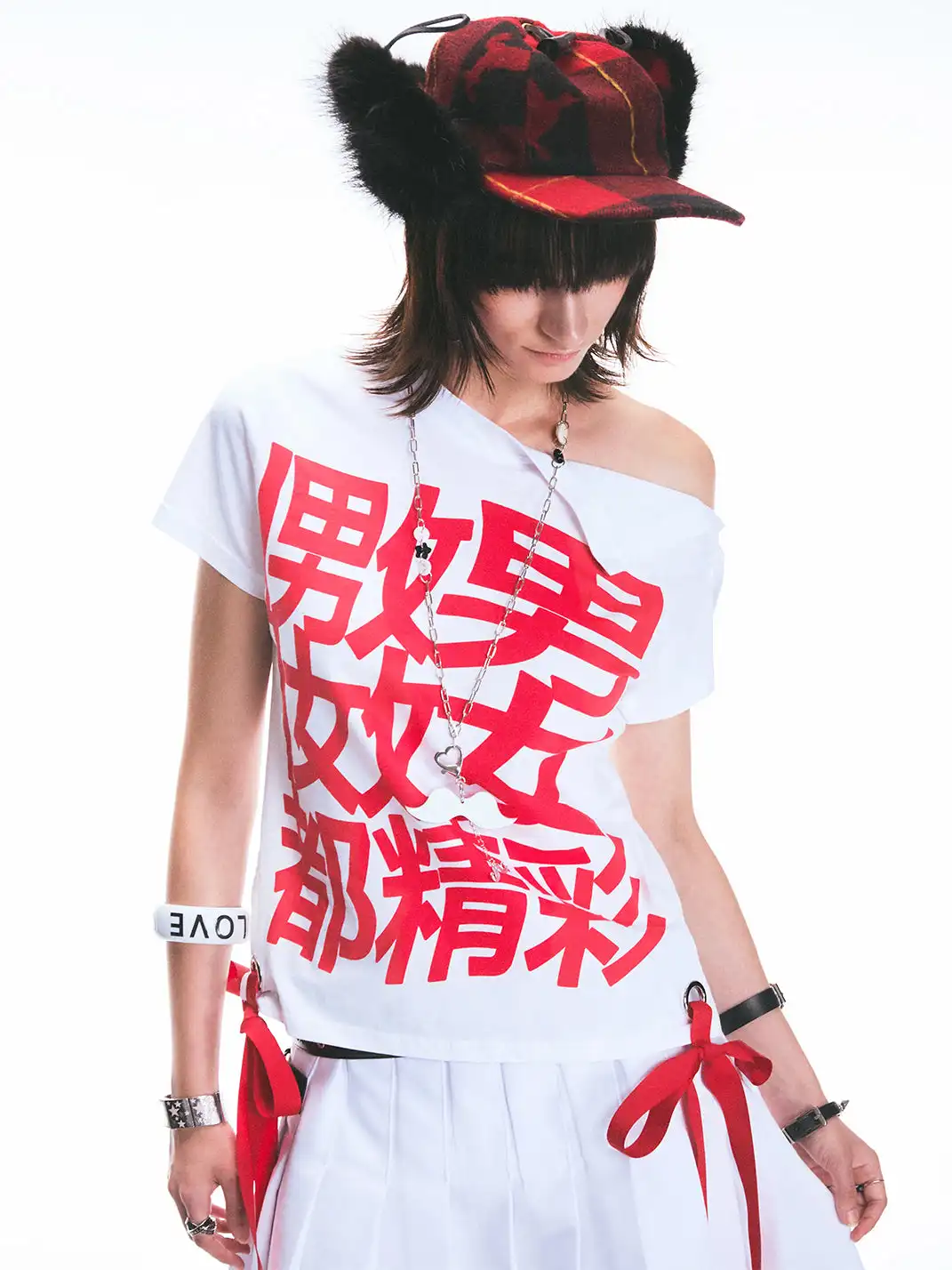 Fruitanari | Red Slogan Ribbon T-Shirt
