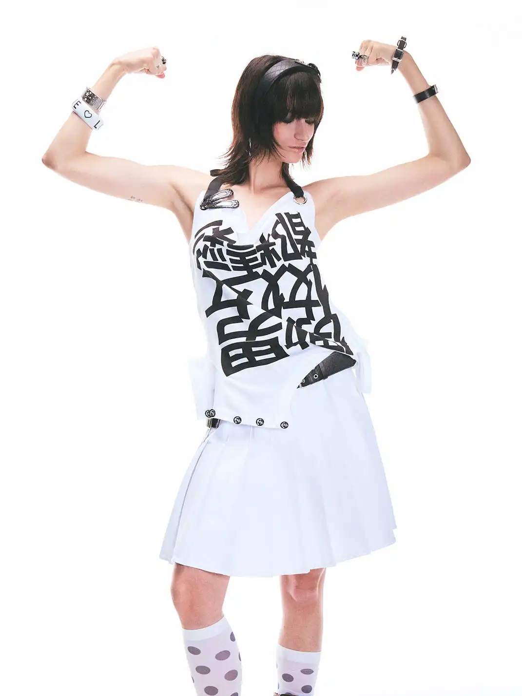 Fruitanari | Black Slogan Ribbon T-Shirt