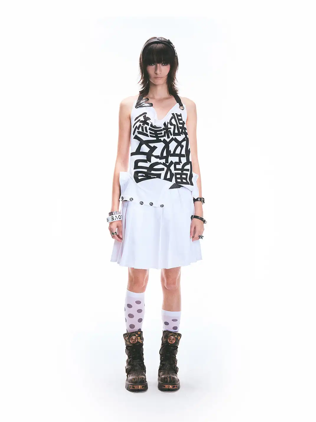 Fruitanari | Black Slogan Ribbon T-Shirt