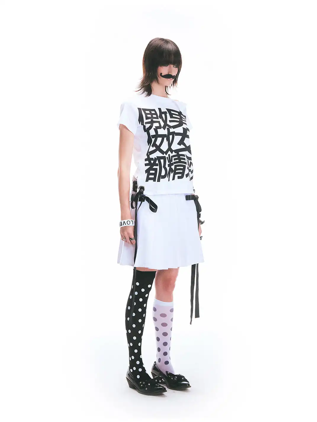 Fruitanari | Black Slogan Ribbon T-Shirt