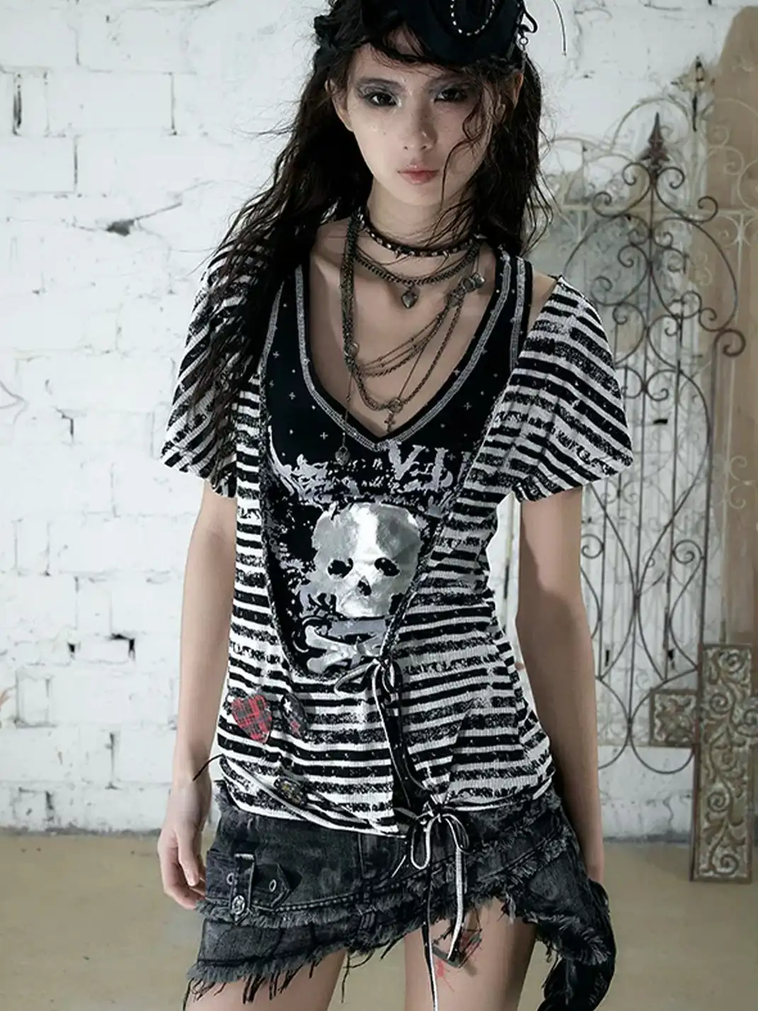 NO ROMANCE | Punk Fake Two-Piece Asymmetric Sleeve Printed T-Shirt