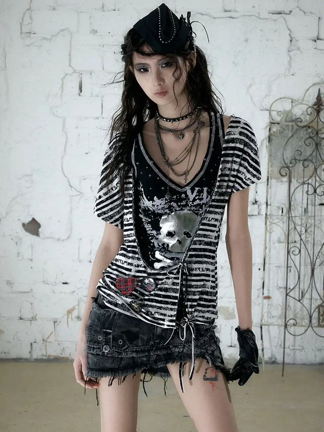 NO ROMANCE | Punk Fake Two-Piece Asymmetric Sleeve Printed T-Shirt