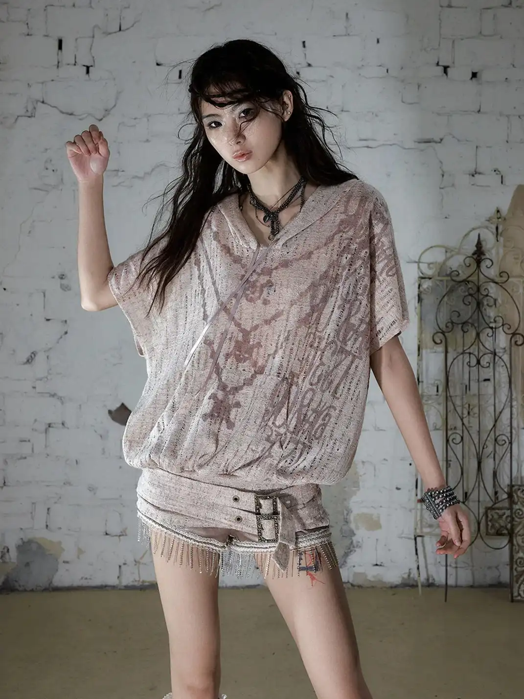 NO ROMANCE | Printed Ripped Knit Hooded T-Shirt
