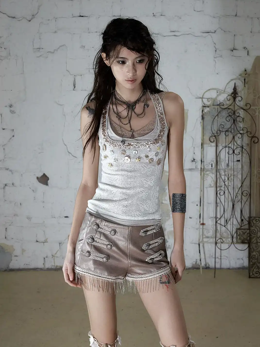 NO ROMANCE | Fake Three-Piece Shell Button Slim Fit Knit Vest