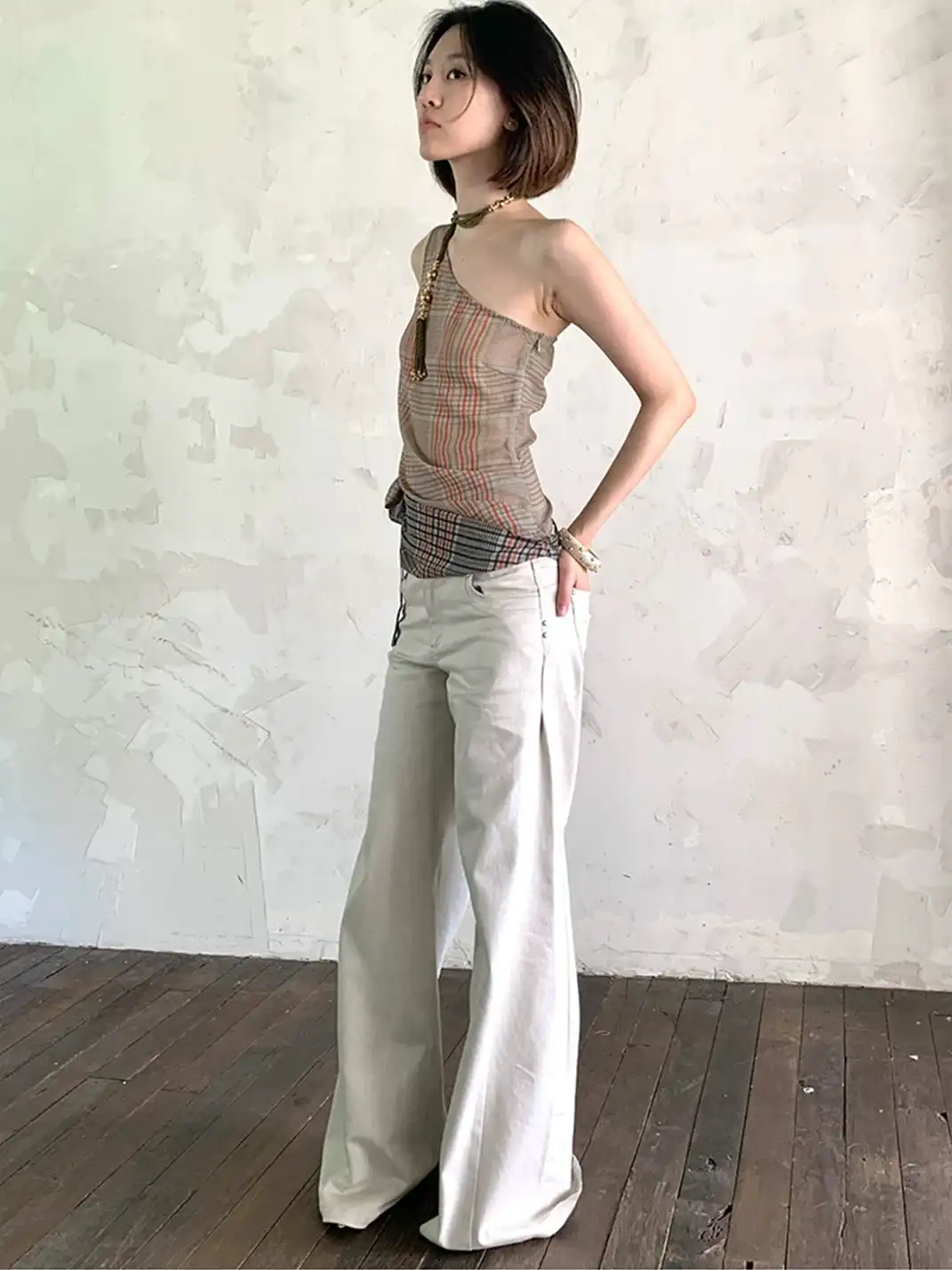 High river | Low-Waist Studded Jeans