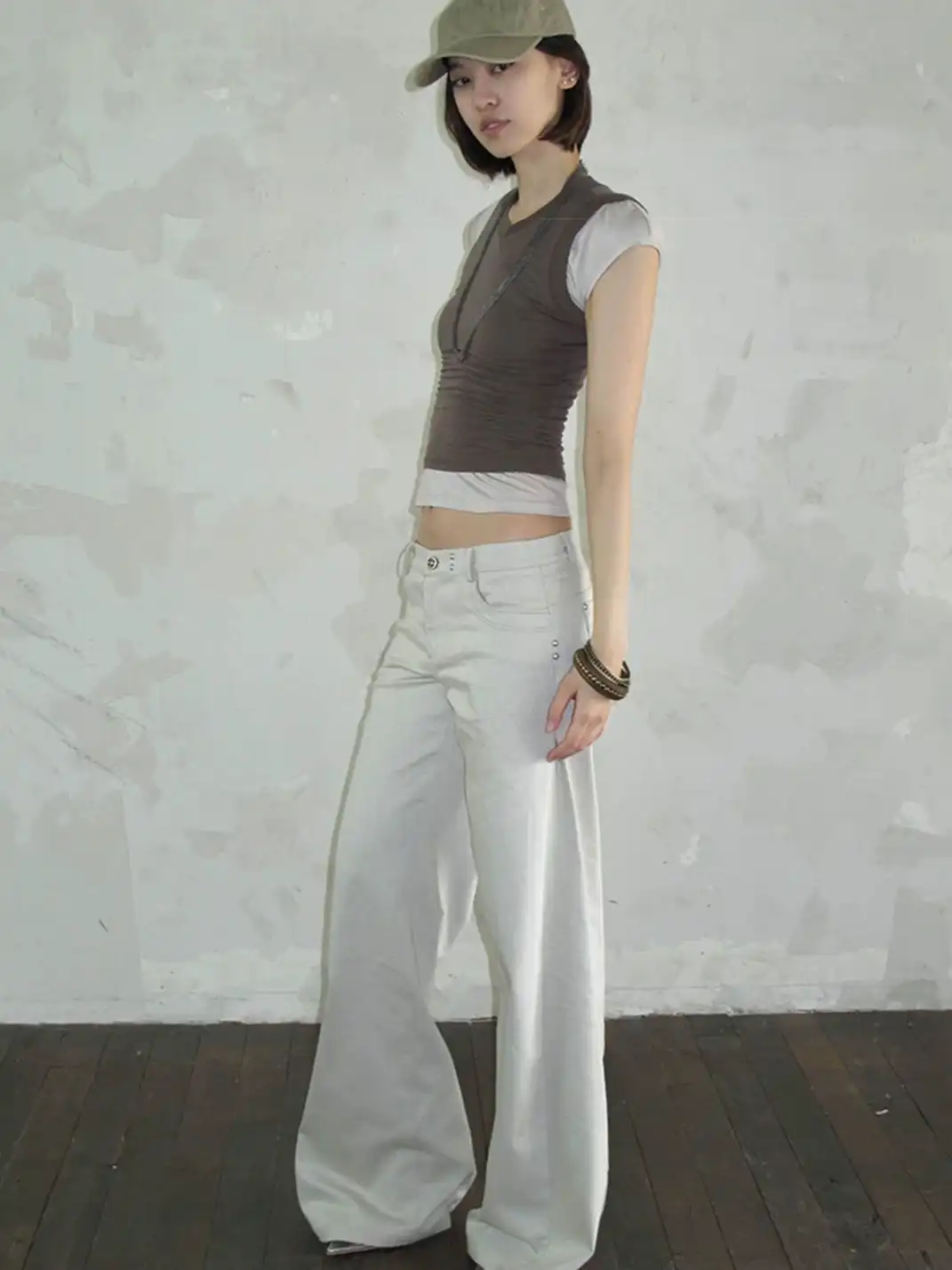 High river | Low-Waist Studded Jeans