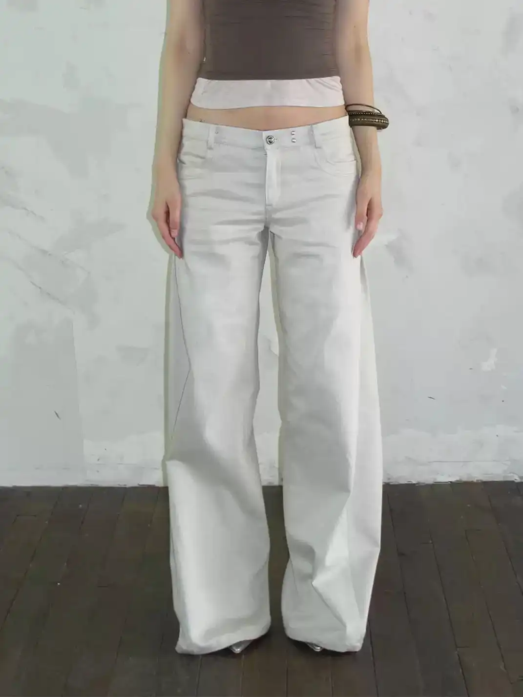 High river | Low-Waist Studded Jeans