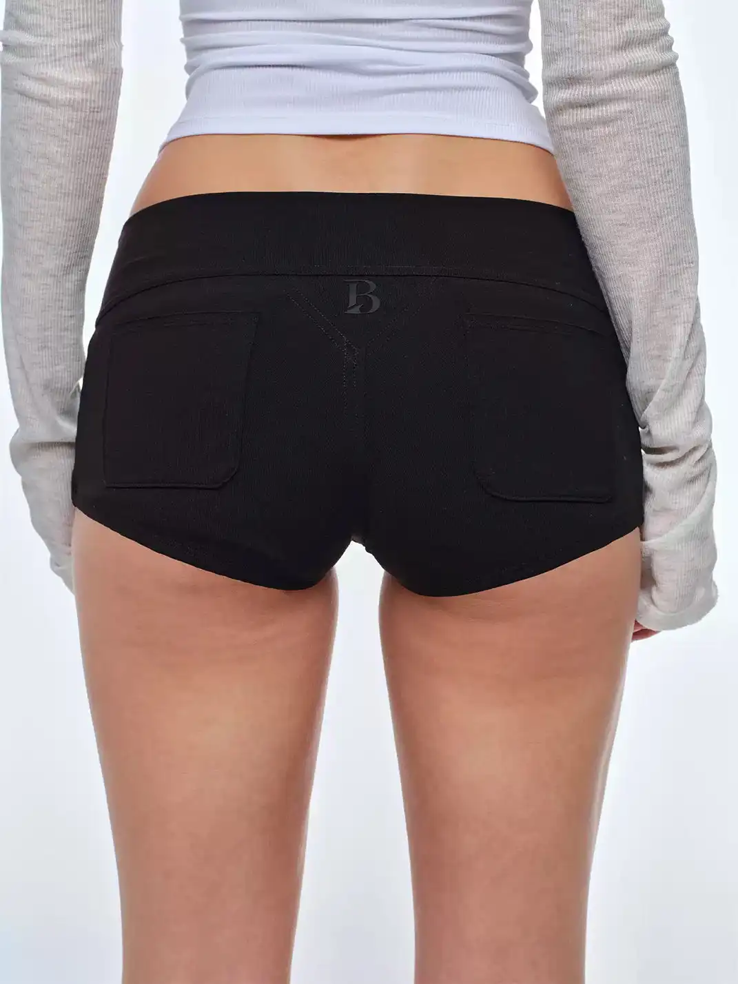 BUM STUDIO | Double Layer Hip-Hugging Shorts