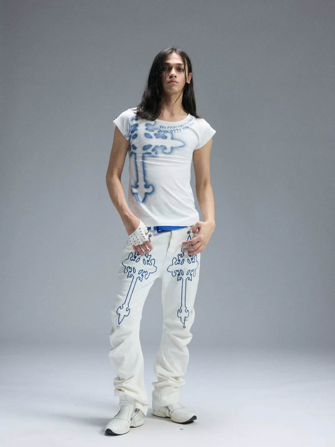 PAIKI | Cross Letter Crew Neck T-Shirt