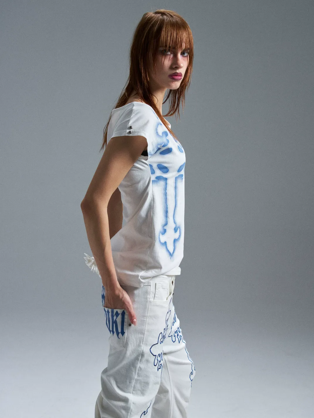 PAIKI | Cross Letter Crew Neck T-Shirt