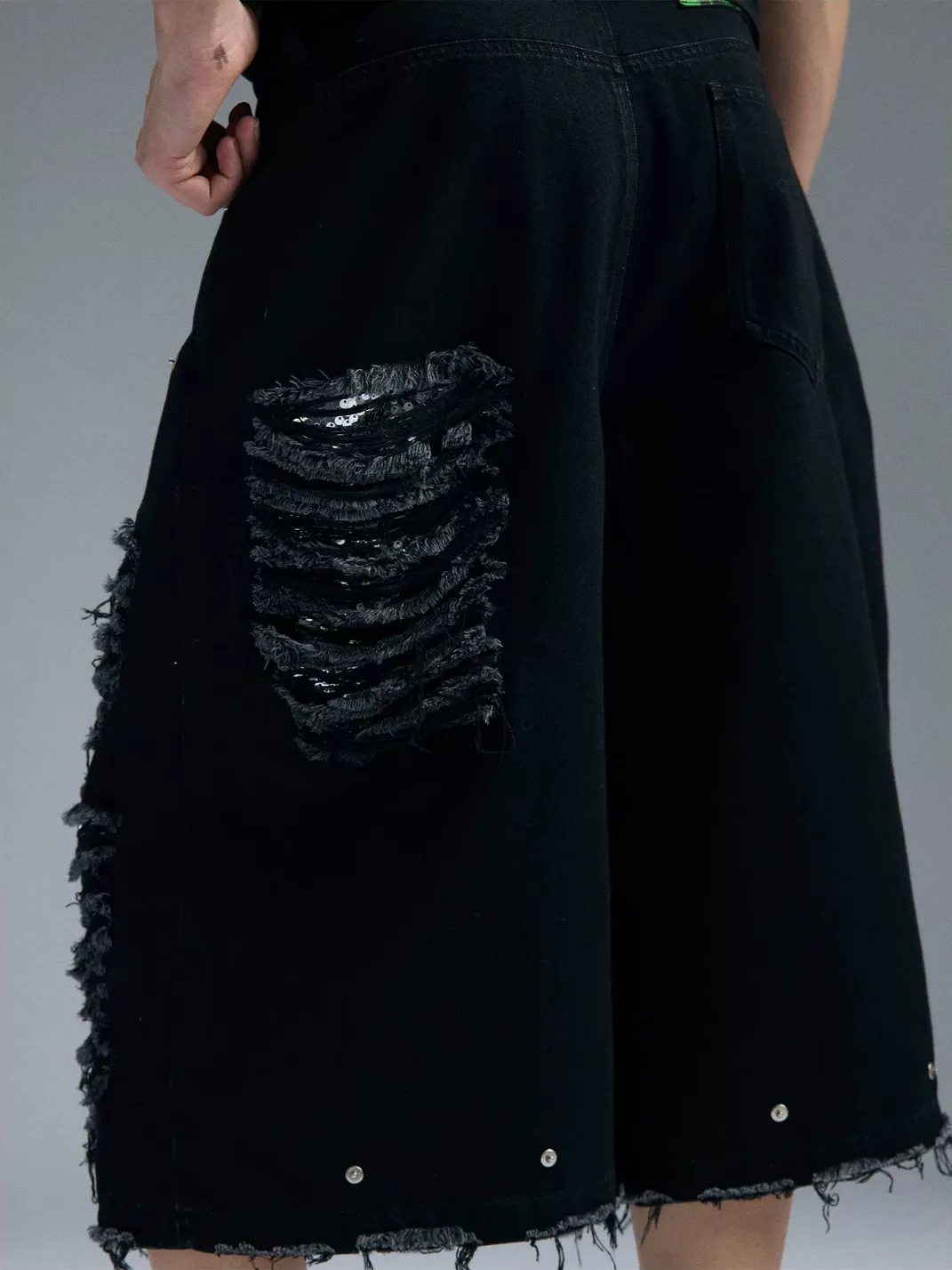 PAIKI | Sequin Distressed Jeans