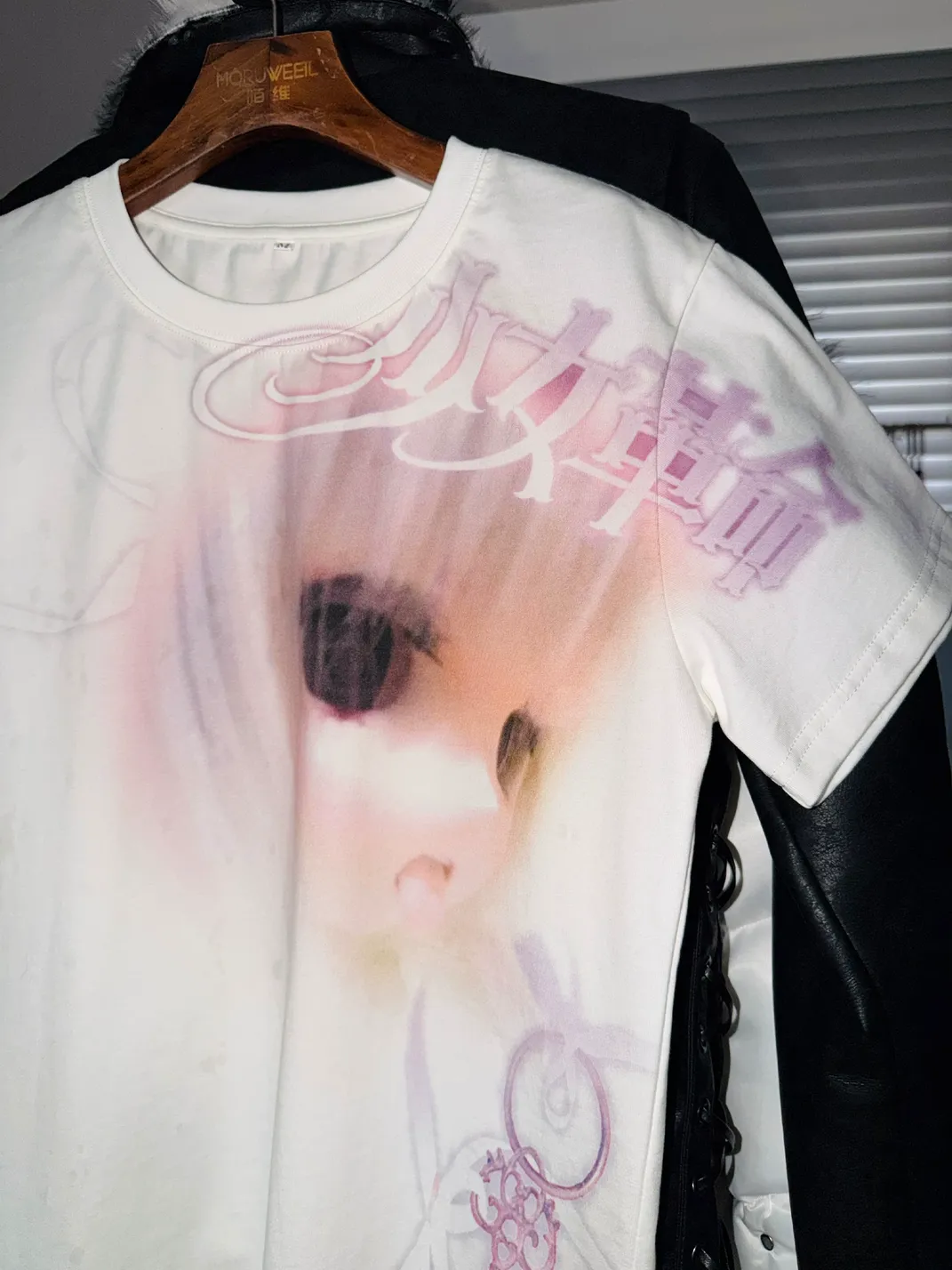 PAIKI | Girl Portrait Print T-Shirt