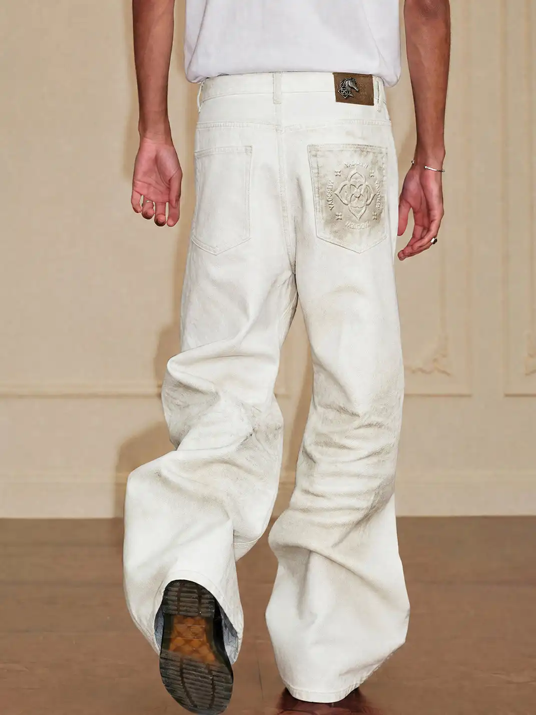 YADcrew | Dirty Shadow 3D Whisker Washed Jeans