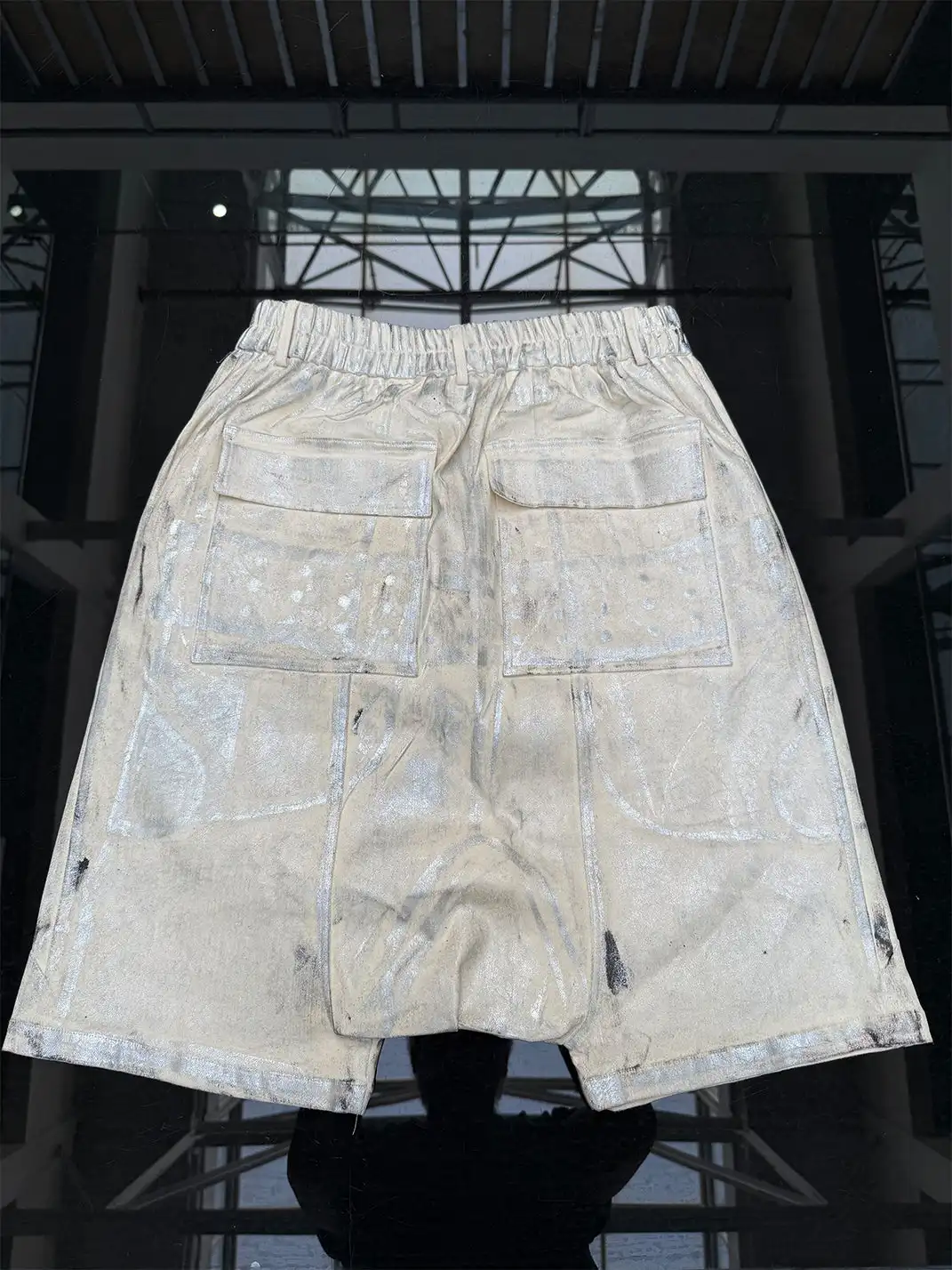 Disark | Hot Stamped Rivet Strap Shorts-White