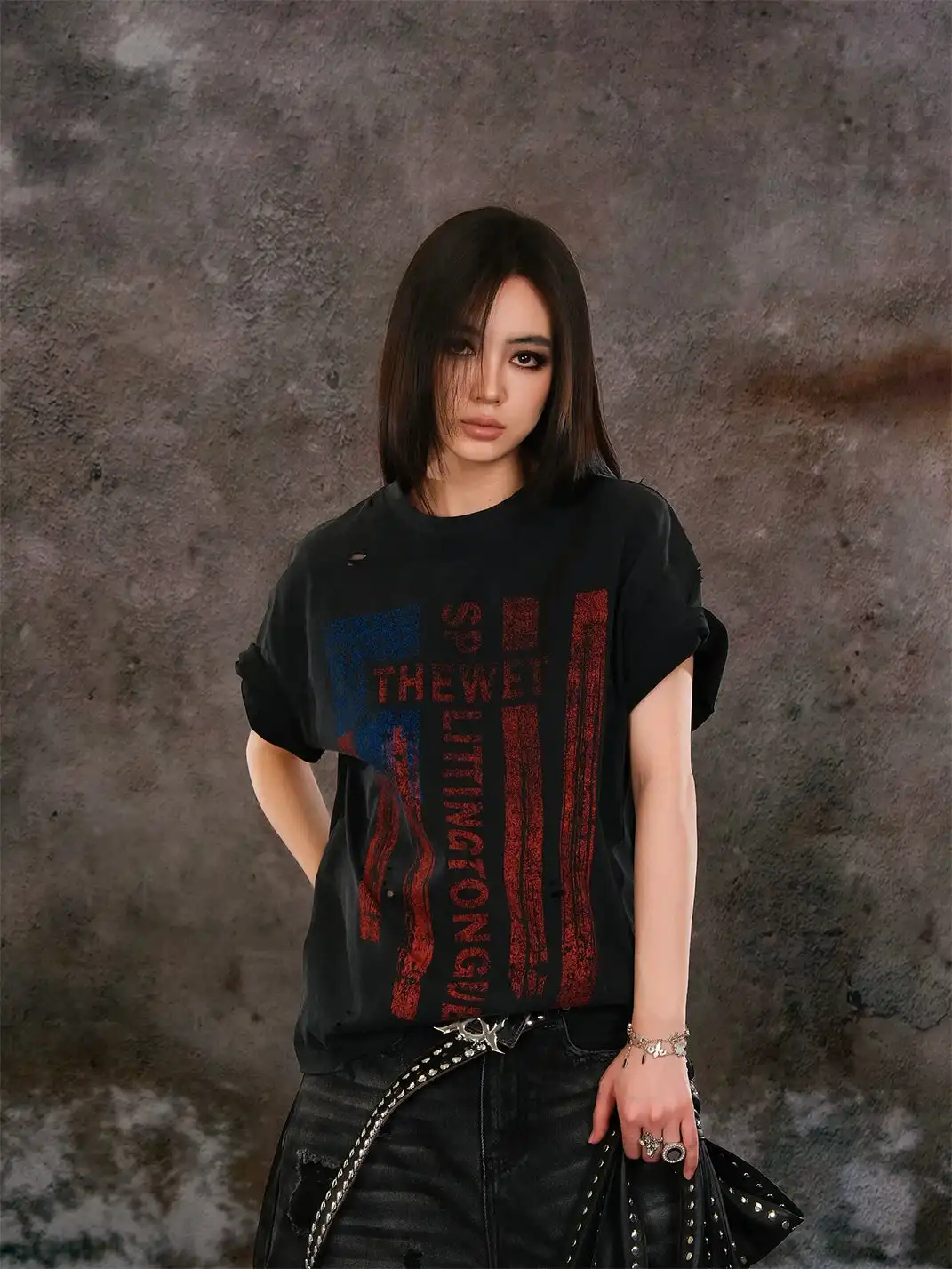 THEWET | Mud Dye Distressed Flag Print T-Shirt