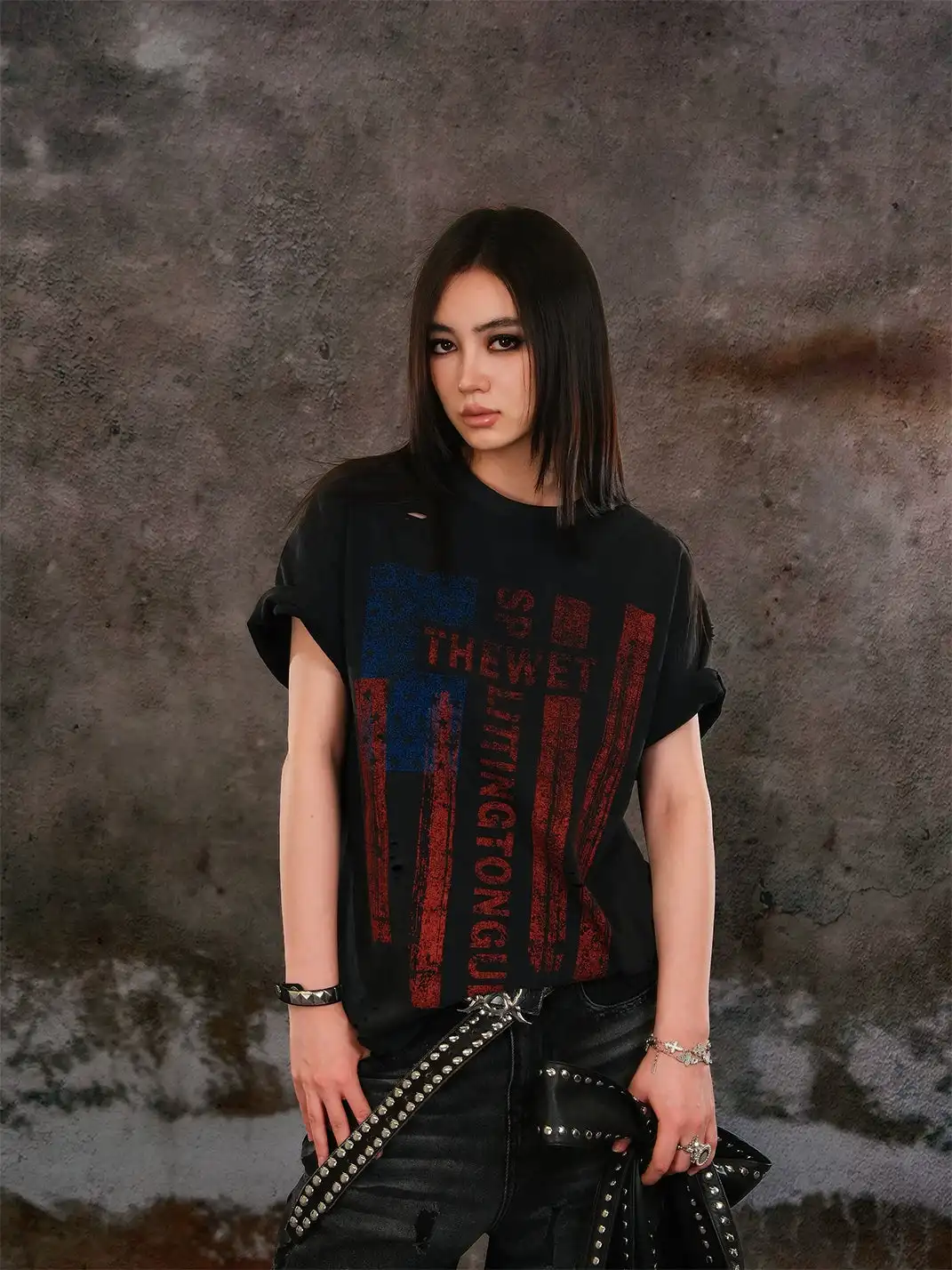 THEWET | Mud Dye Distressed Flag Print T-Shirt