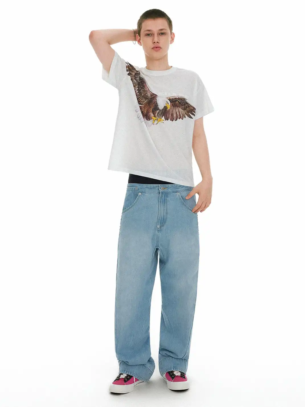 CRICLE CAGE | Bald Eagle Linen T-Shirt