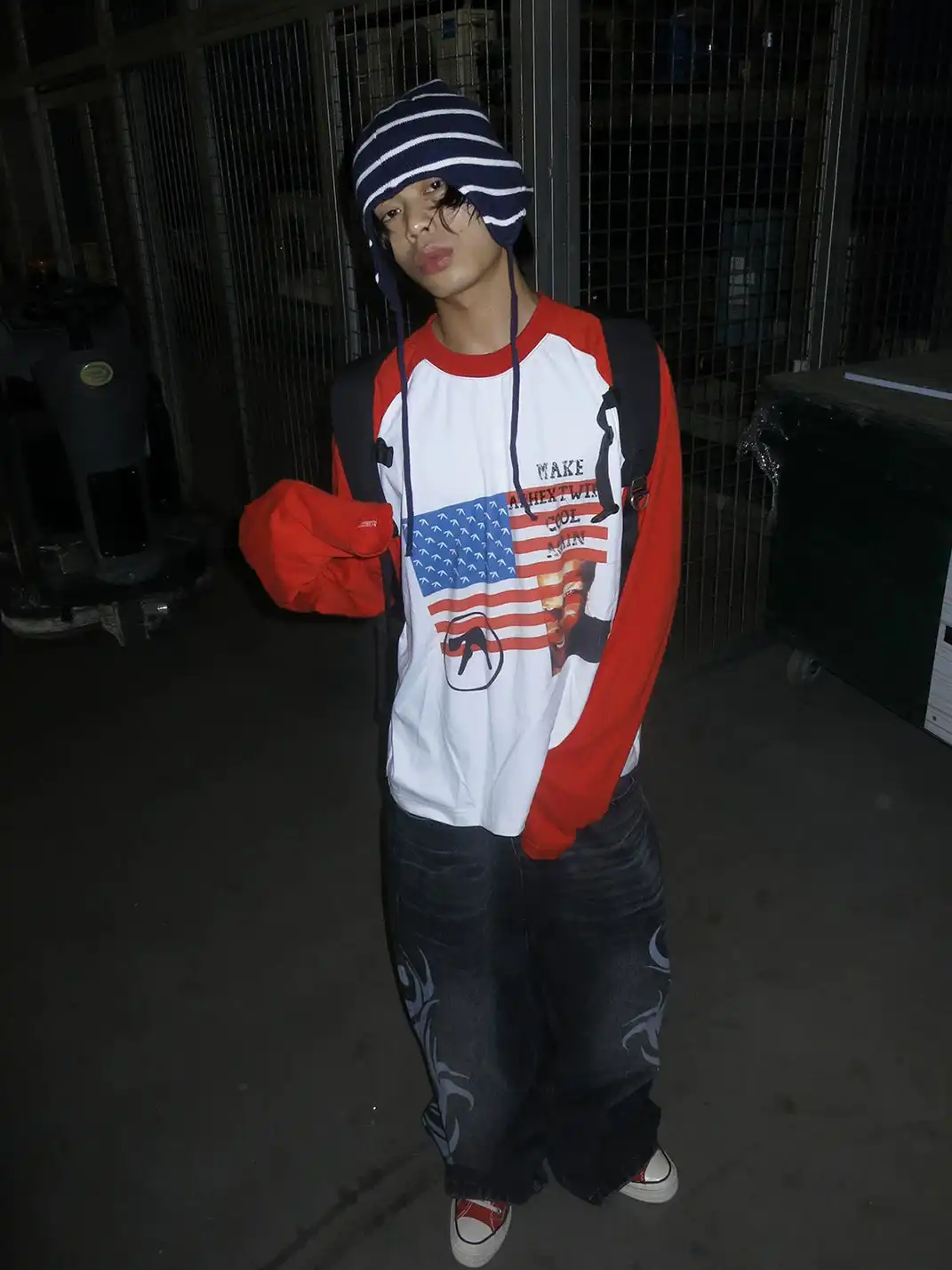 RAINMAKE | American Flag Graphic Raglan Long Sleeve T-Shirt