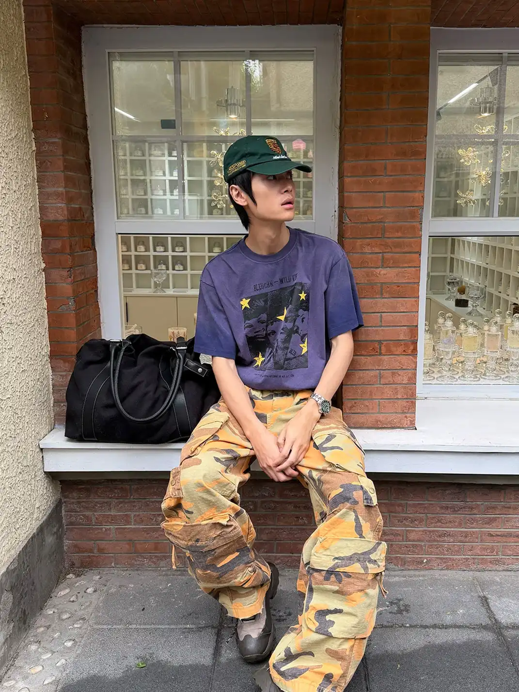 EAHO | Star Portrait Print T-Shirt
