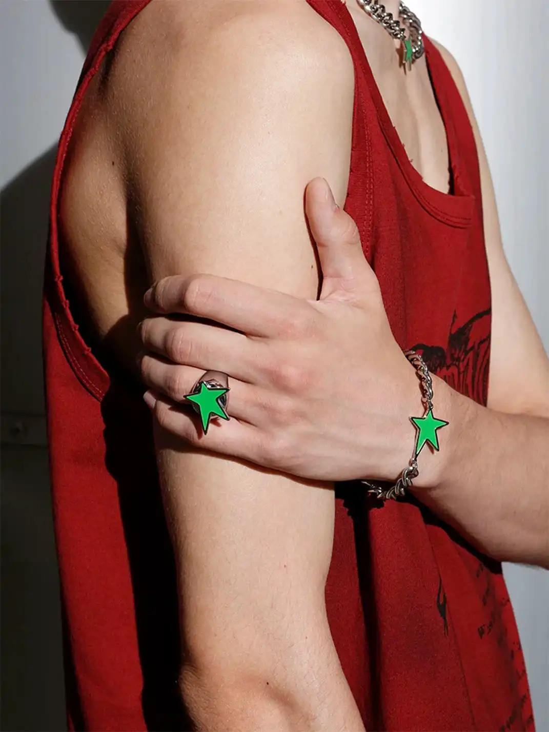 CHICHABOOM | Asymmetrical Five-pointed Star Titanium Steel Ring