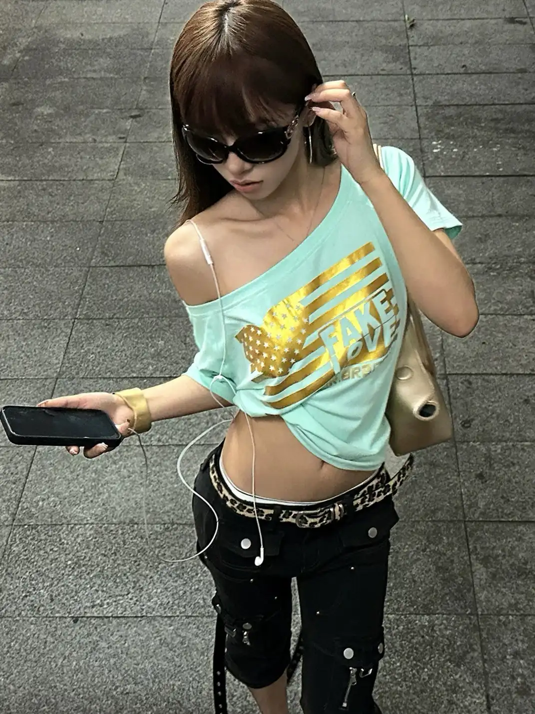 EAHO | Letter Print Off Shoulder T-Shirt