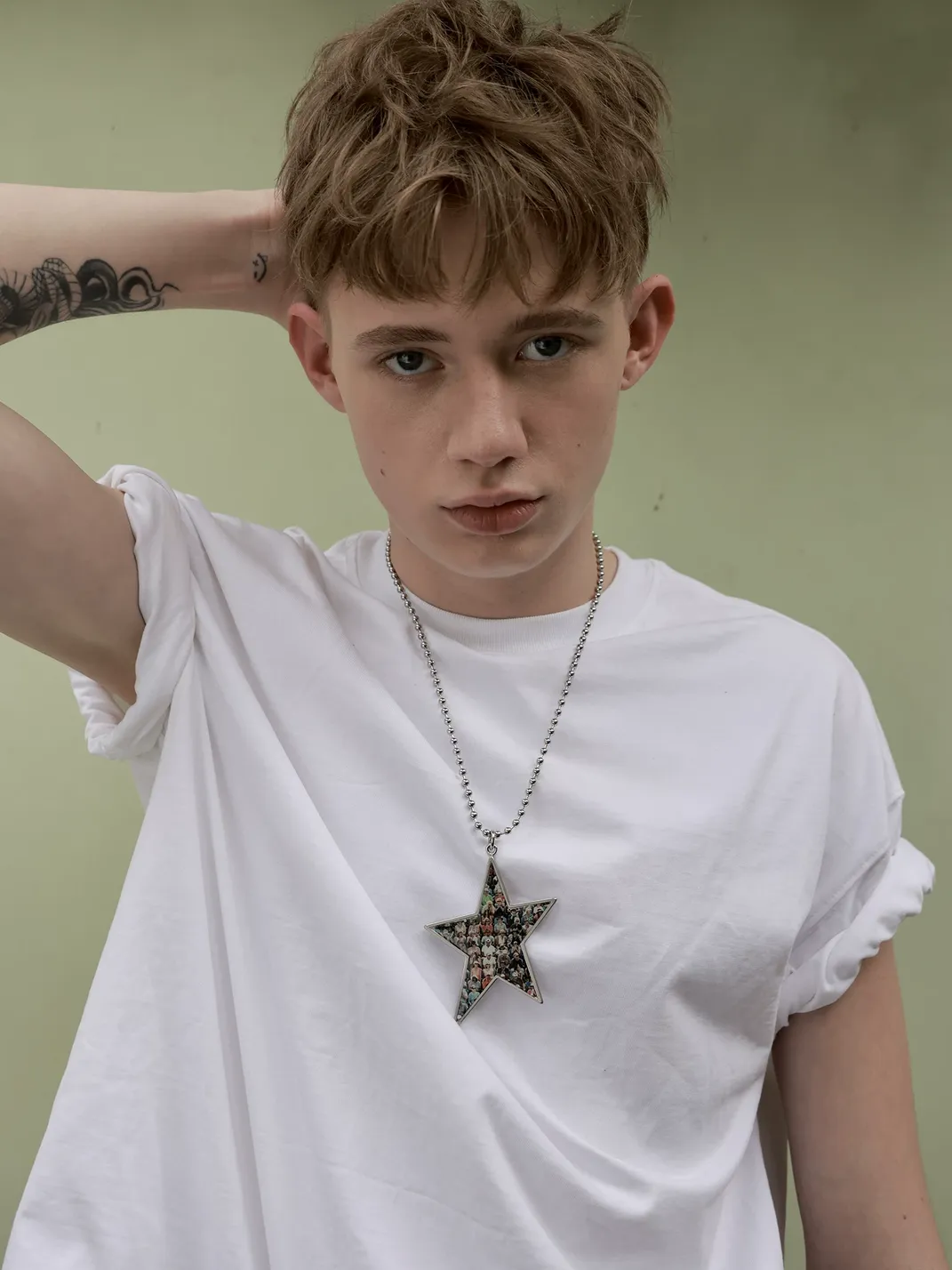 CHICHABOOM | Irregular Five-Pointed Star Pendant Ball Chain Necklace