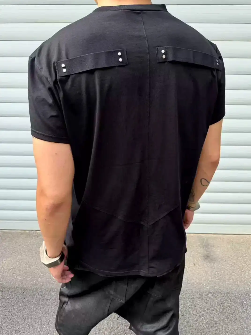 Disark | Pentagram Strap Rivet Short Sleeve T-Shirt