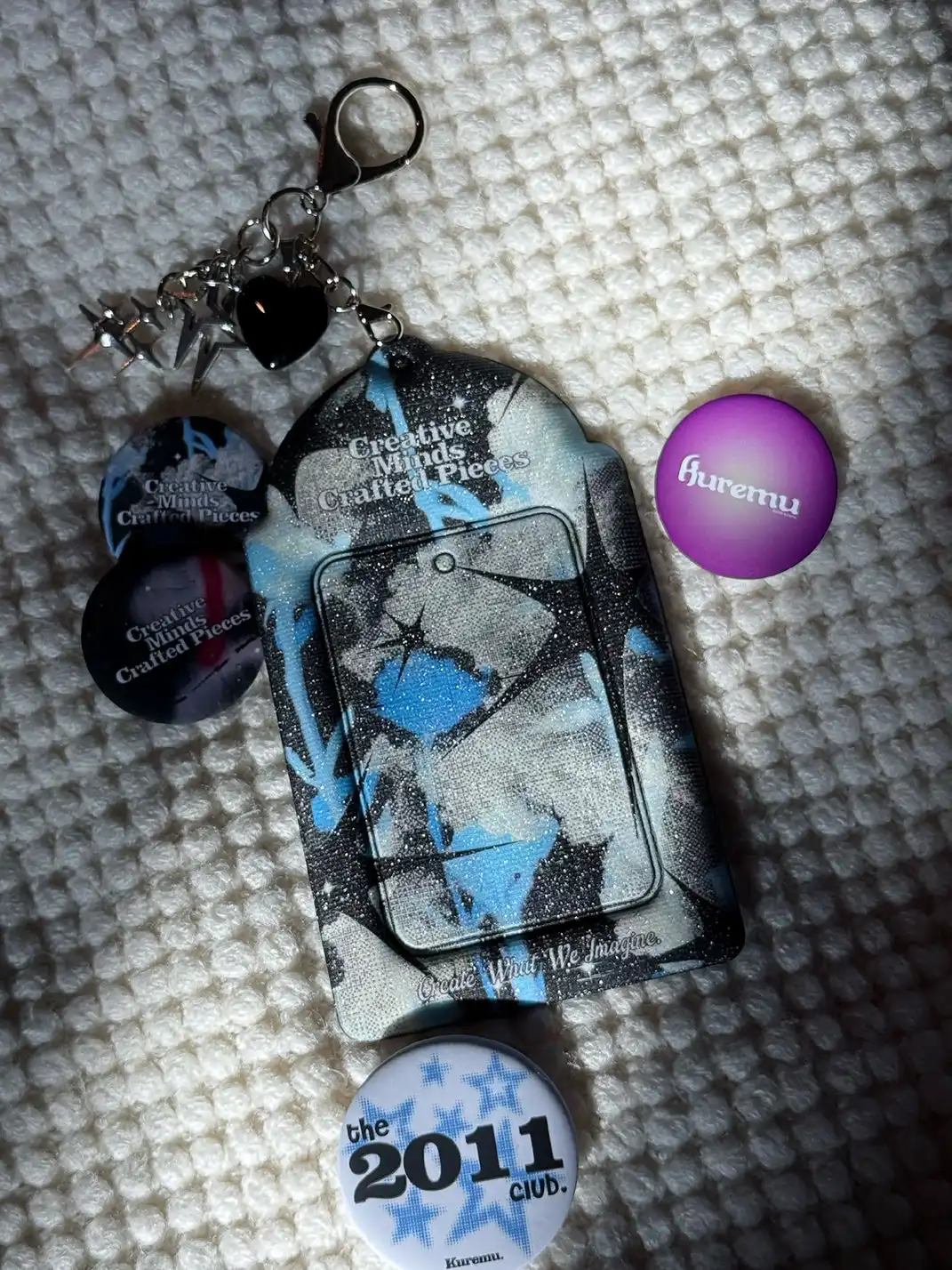 Kuremu | Star Burst Split Design ID Badge Campus Card Holder