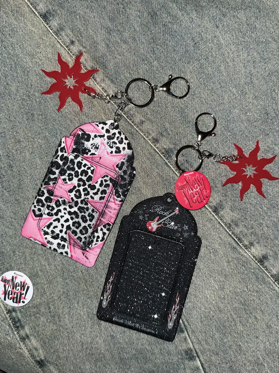 Kuremu | Distressed Star Pattern PVC Card Holder
