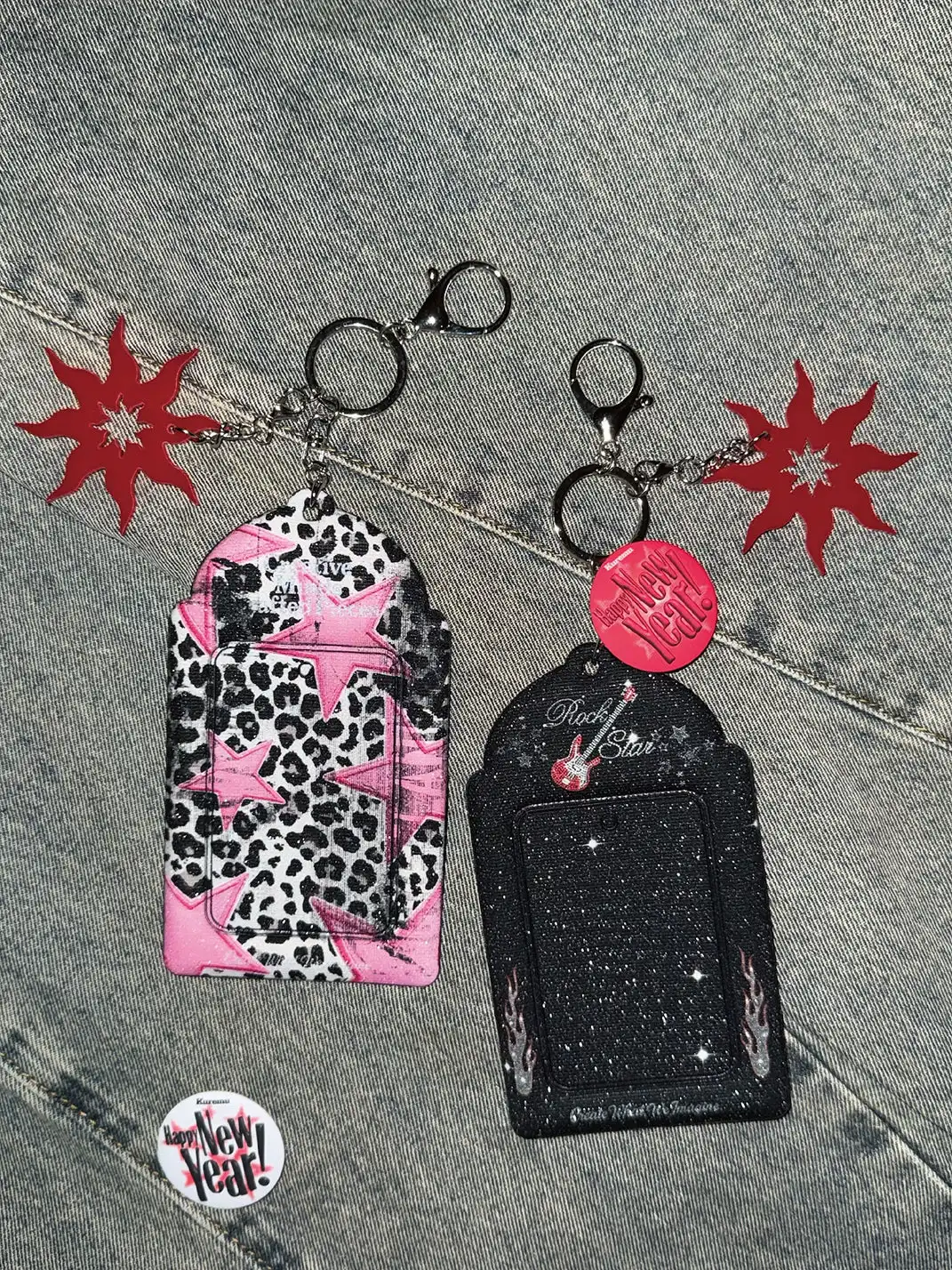Kuremu | Distressed Star Pattern PVC Card Holder