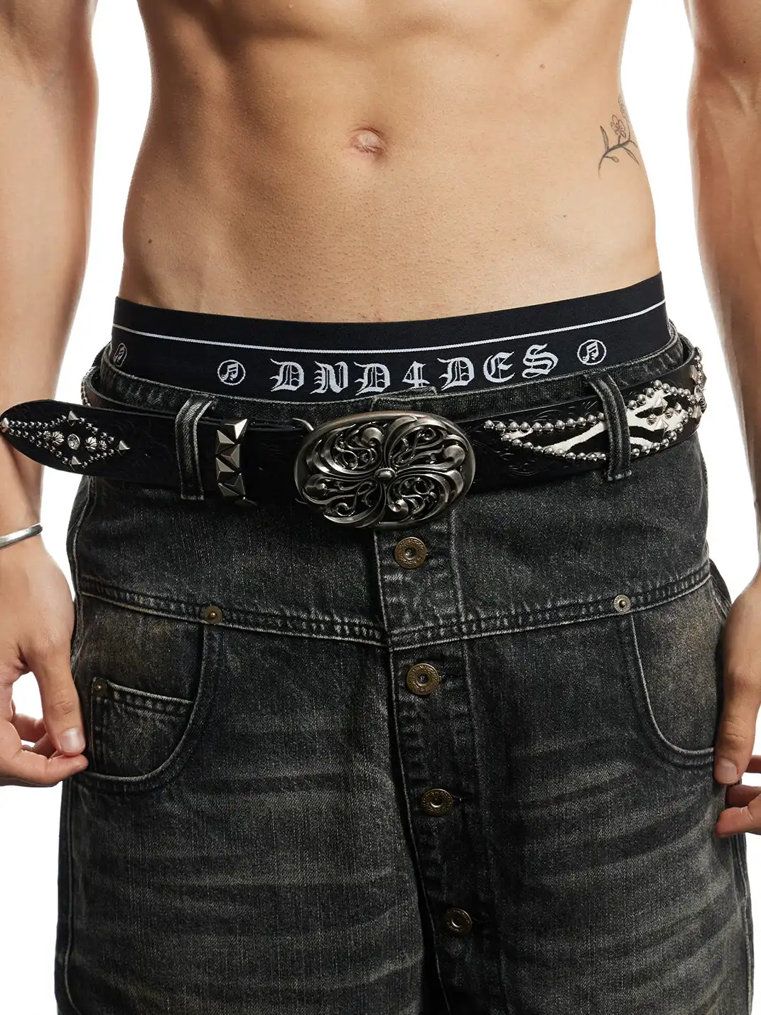 DND4DES | Honeysuckle Pattern Carved Rhinestone Color Block Spliced Belt