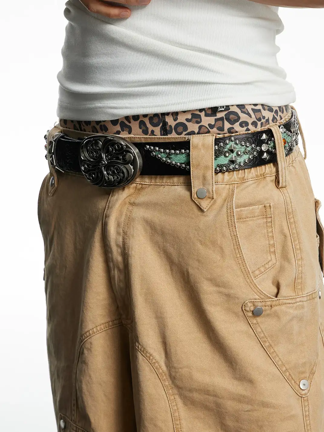 DND4DES | Honeysuckle Pattern Carved Rhinestone Color Block Spliced Belt